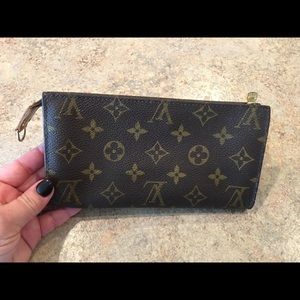 Louis Vuitton accessory pouch